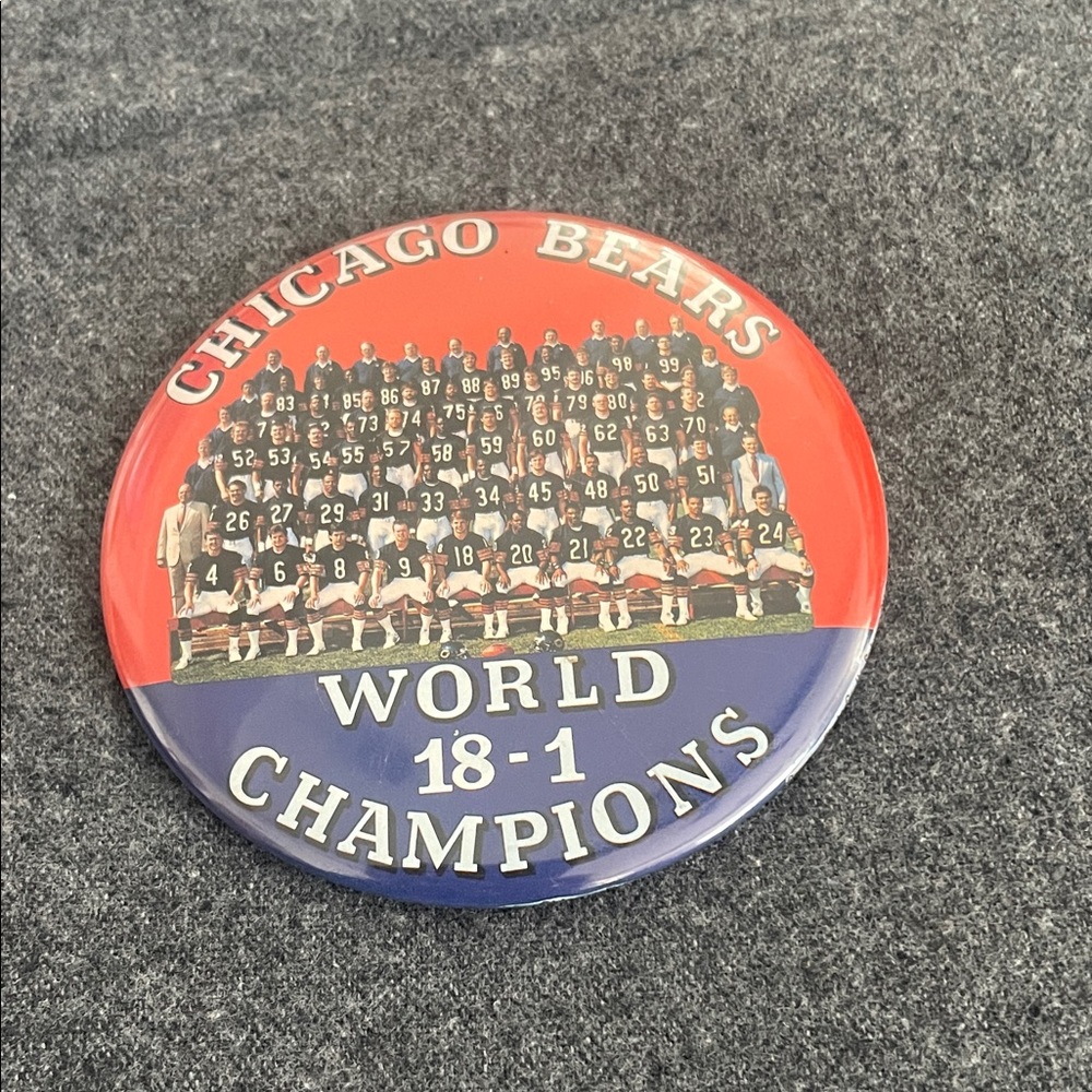 VTG 1985 Chicago Bears World Champions Button